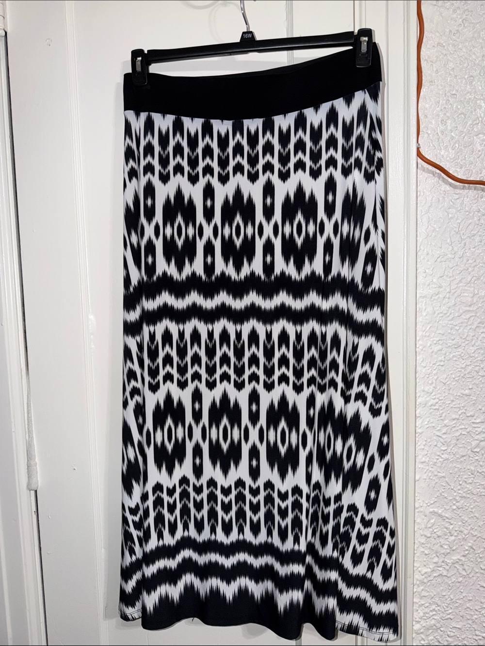 INC Black & White Patterned Maxi Skirt